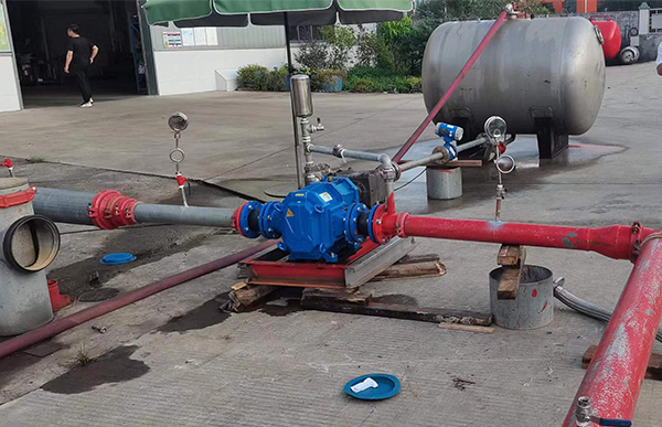 广东消防用转子泵现场测试中.jpg